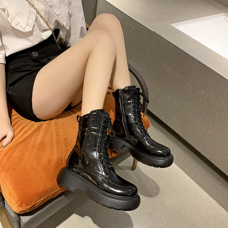 2021 Fashion New short Boots Autumn and Winter Thick-soled All-match Motorcycle Boots Mid-tube Boots Women Ladies