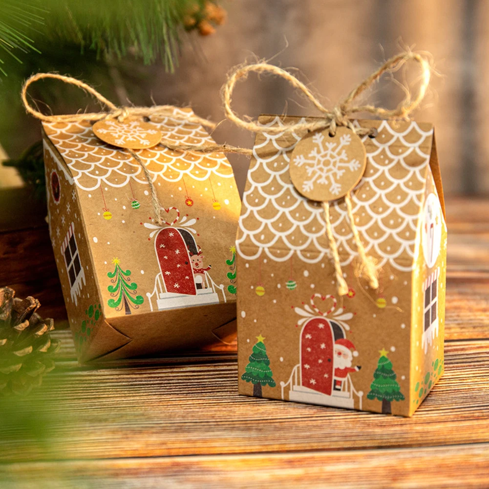 

24pcs Kraft Paper Candy Boxes Merry Christmas Cookie Gift Box House Shape With Ropes Candy Gift Pendant Party Decor Packaging
