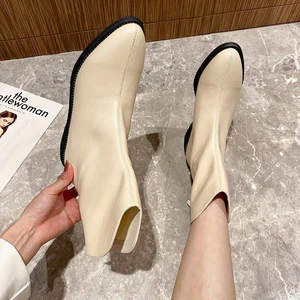 2021 Winter Fashion Zipper Womens Boots Pleated Patent Leather Medium Hight Square Heel Pointed Toe Fashion Ankle Womens Shoes