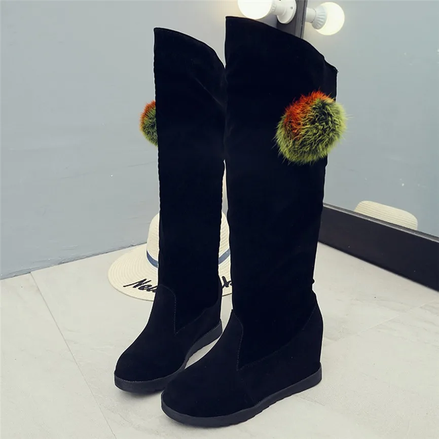 Женские сапоги эластичные до колена однотонные средней длины на танкетке