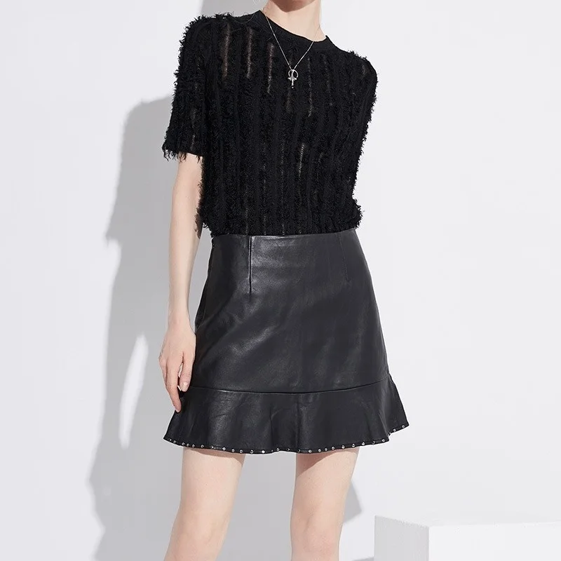 

Mini deluxe skirt with frilly skirt, order sexy skirt with rivets and beads, sheep skin in legitimate leather