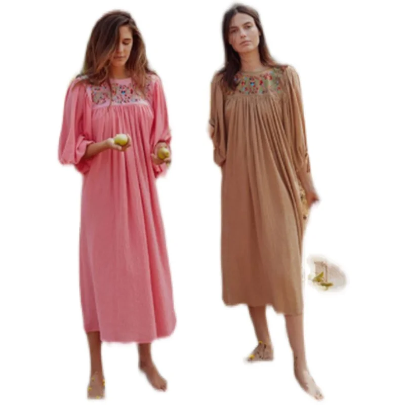 

FREE Bohemian flower embroidery dress