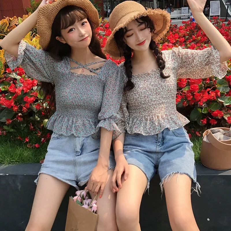 

Sweet Pleated Chiffon Blouse Women Casual Square Collar Half Sleeve Short Shirt New Small Floral Print Tops A02