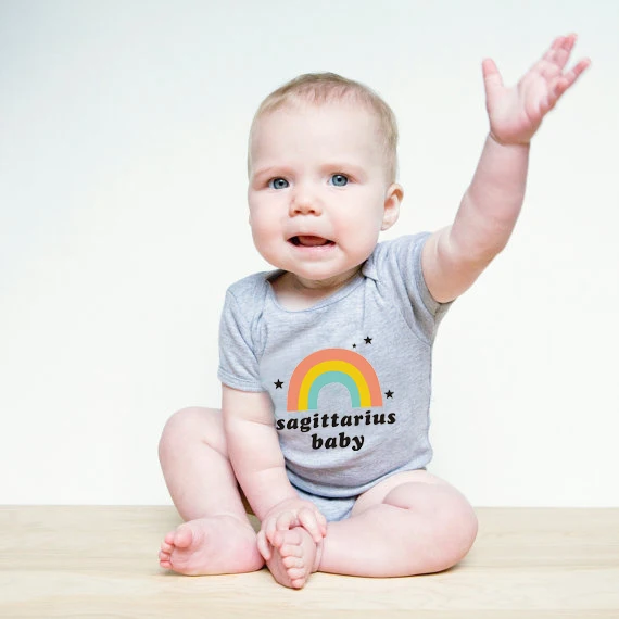 Одежда для маленьких девочек с принтом в виде букв и радуги новорожденных