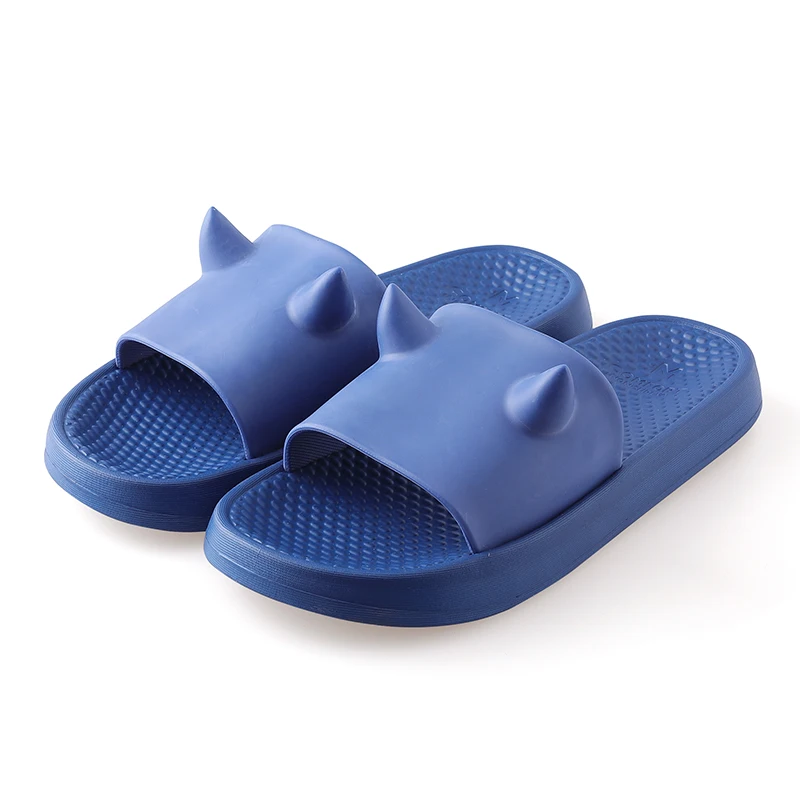 

TZLDN 2020 New Summer Cool Demon Slipper Men High quality Soft Beach Slippers Fashion Man Casual Shoes