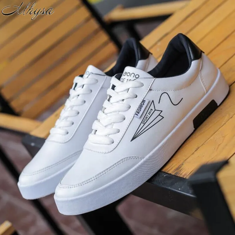 

2019 New Spring And Autumn Men's Fashion Wild White Shoes Light Solid Color Low-top Asakuchi Casual Shoes Sneakers L030