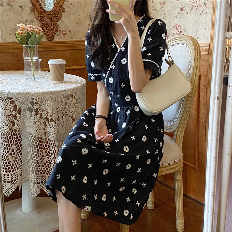 

2021 Spring New Women's Wrap Dress V-Neck Short-Sleeve Floral Dress Women Dress Thread Embroidery Petals Dresses Y511