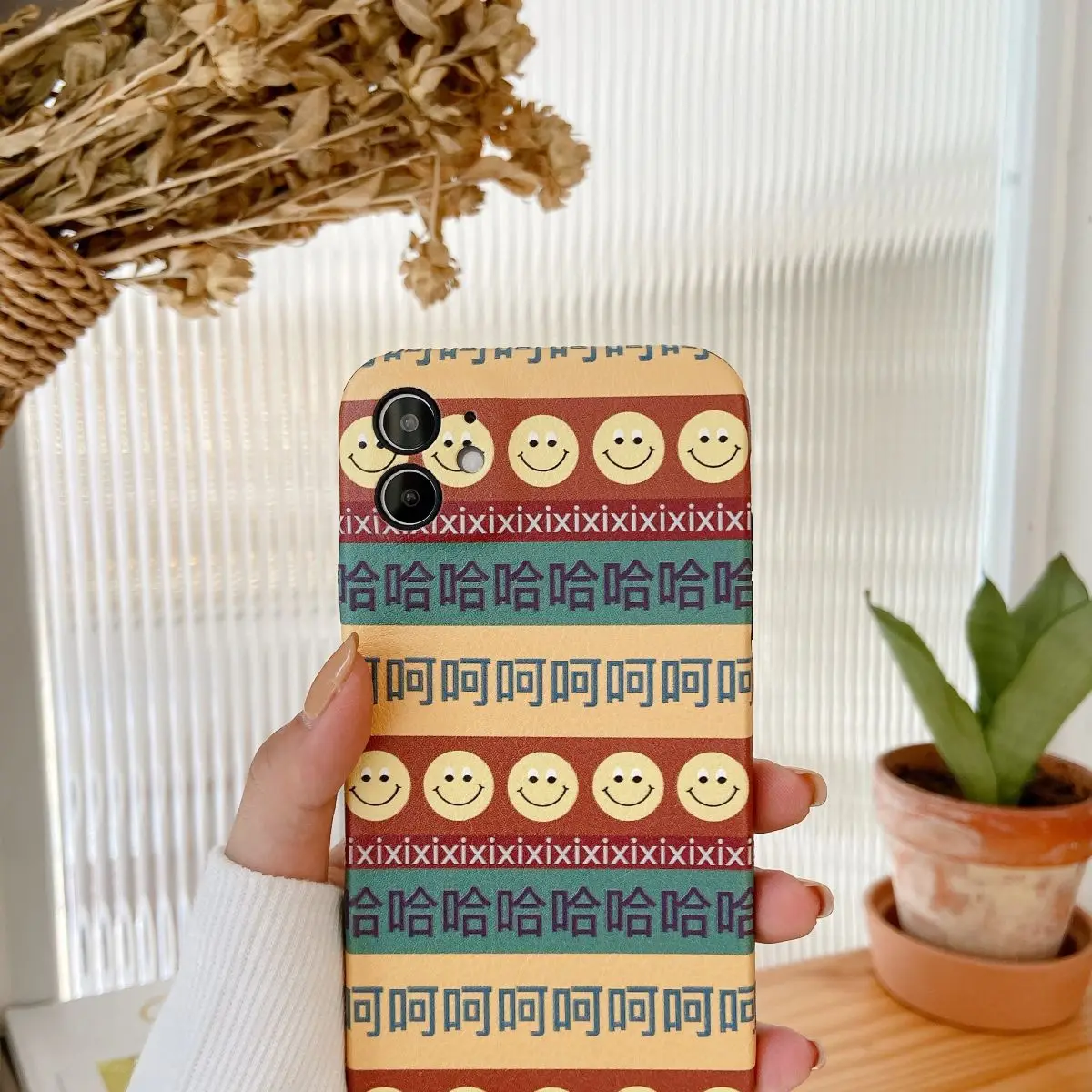 

Smiley face for iPhone7 iPhone8 iPhoneX iPhoneXS iPhoneXR iPhone11 iPhone12