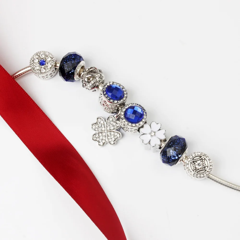 

Crystal Flower Beads Bracelet Clover of Four Leaves Charm Bracelet Women's Jewelry