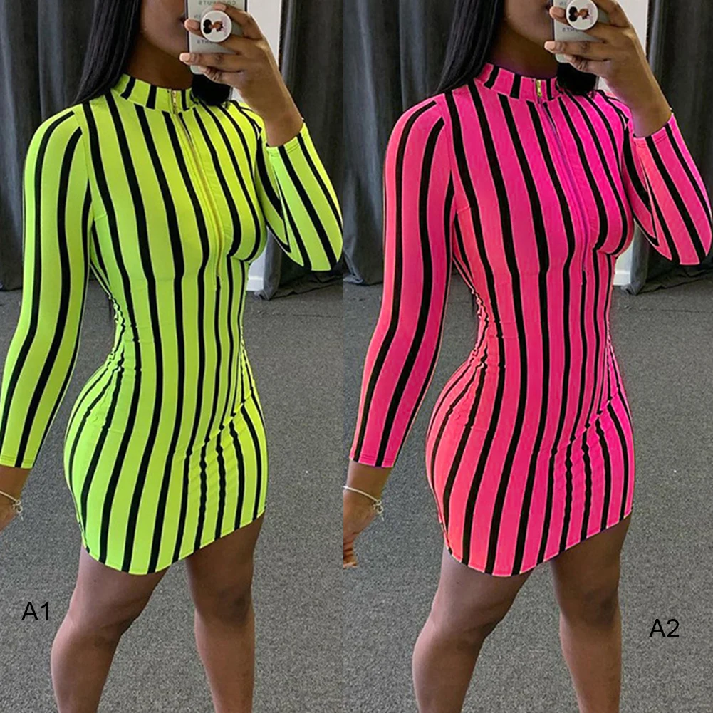 Женское облегающее мини платье в полоску с длинным рукавом молнией спереди и