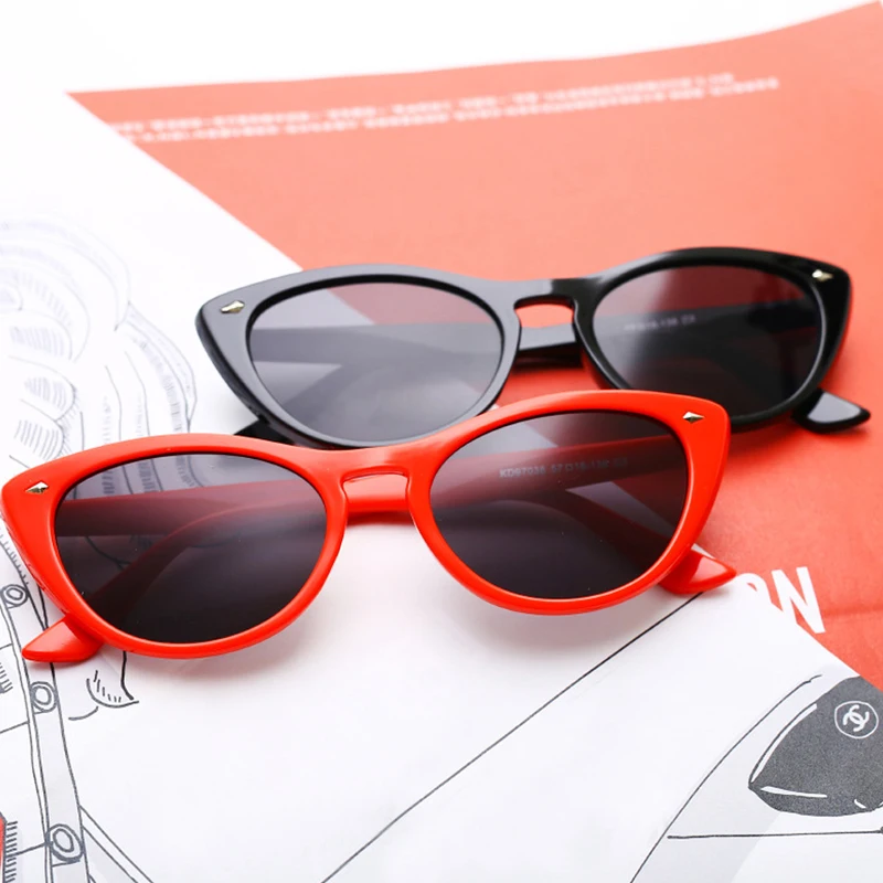 JIAKOU 7 цветов заклёпки кошачий глаз солнцезащитные очки для женщин 2020 Новое