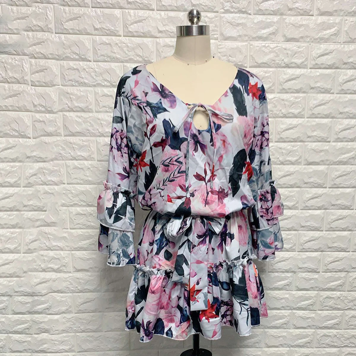 

Autumn V Neck Cascading Ruffles Floral Dress Women Long Flare Sleeve Loose Print Dress Female Boho A Line Mini Beach Vestidos