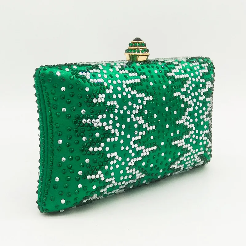 Женский вечерний клатч с двойным цветком изумрудно зеленый кристаллами Сумочка