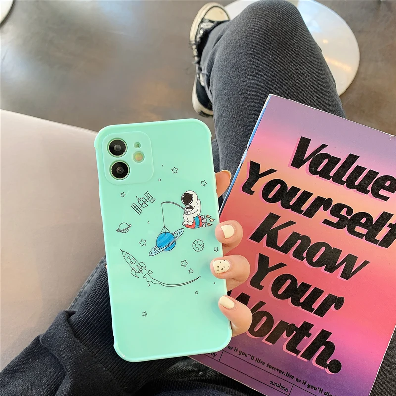 

Cute Shockproof Phone Case For iPhone 12 Pro 7 8 Plus 11 Pro Max XS Max X XR SE 2020 12 Mini Candy Color Funny Astronaut Coque