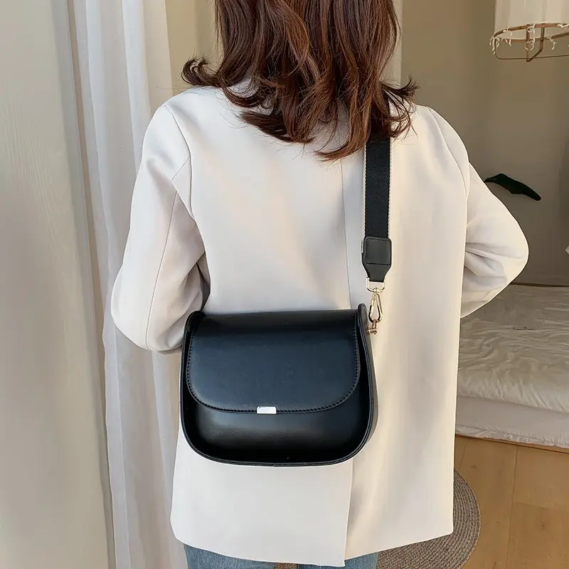 

Fashion Women Shoulder Bag Square New Lady Messenger Bag Light Youth Female Crossbody Bag Small PU Leather Daily Work Black Red