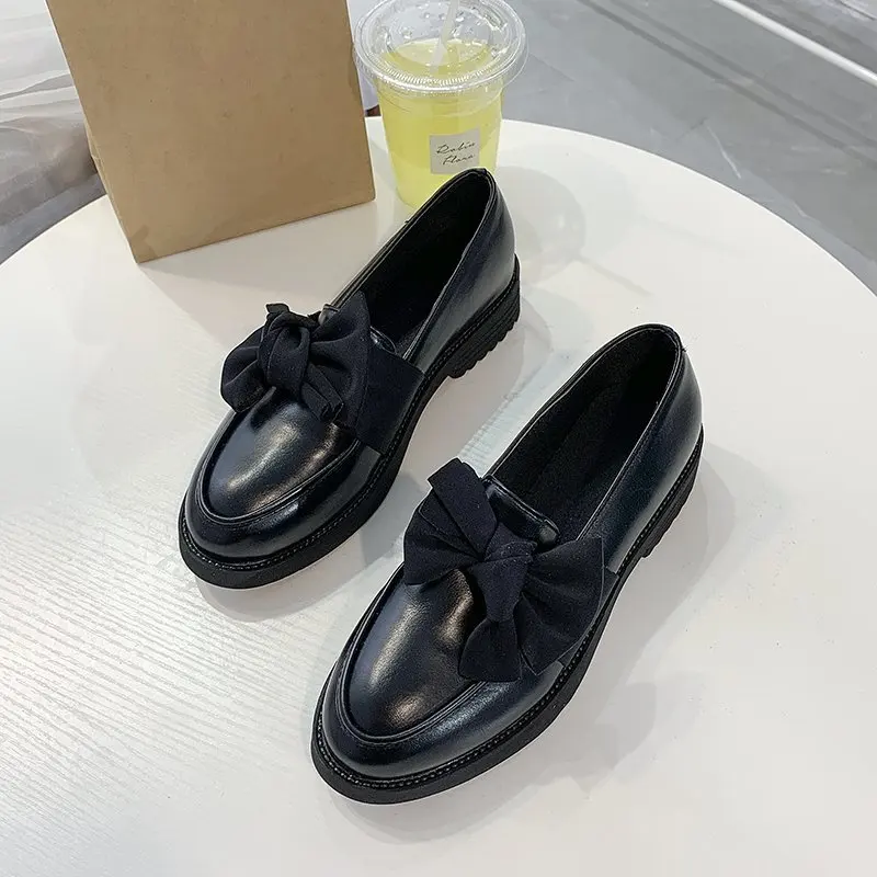 

2021 New Women Loafers Bowtie Slip on Shoes Female Boat Shoes Black Oxford Shoes Casual Shoes Patent Leather zapatos mujer
