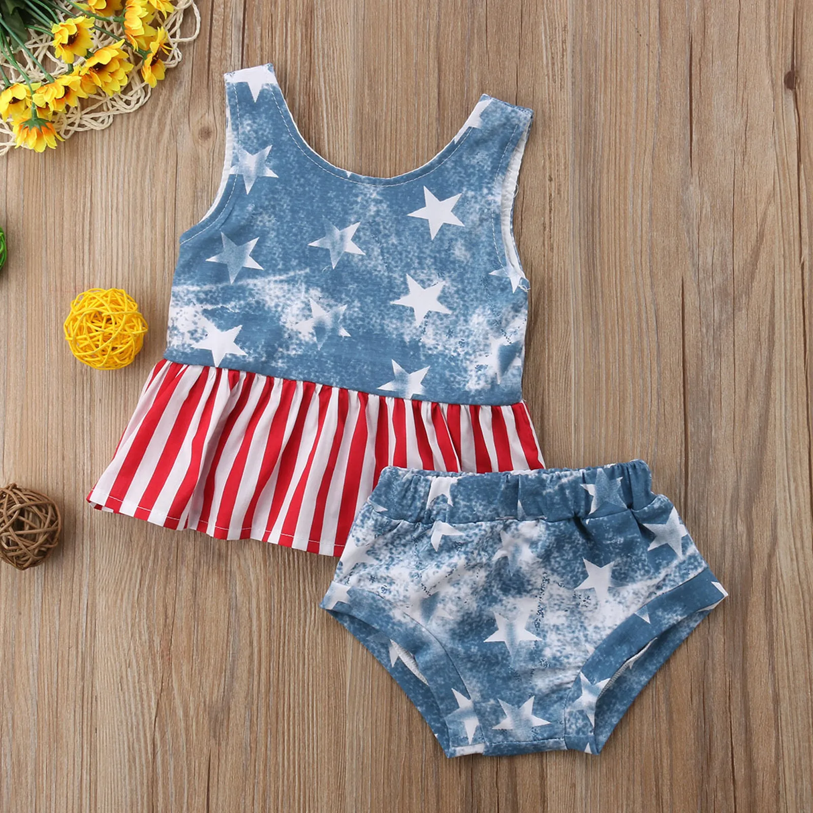

Summer baby Clothes Set Newborn clothing Vetement Enfant Children's Star And Stripe Printed Sleeveless Hooded Top Shorts Set