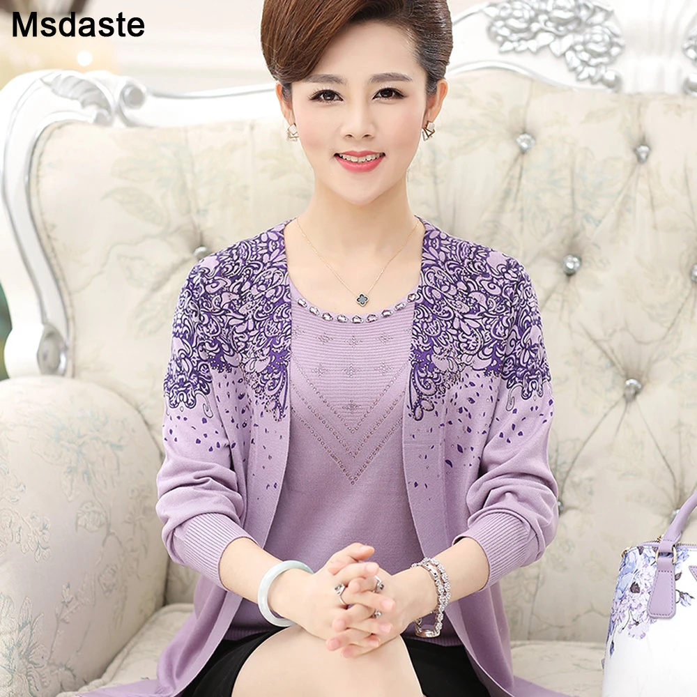 Женский комплект из двух предметов свитер с цветочным принтом футболка и блузка