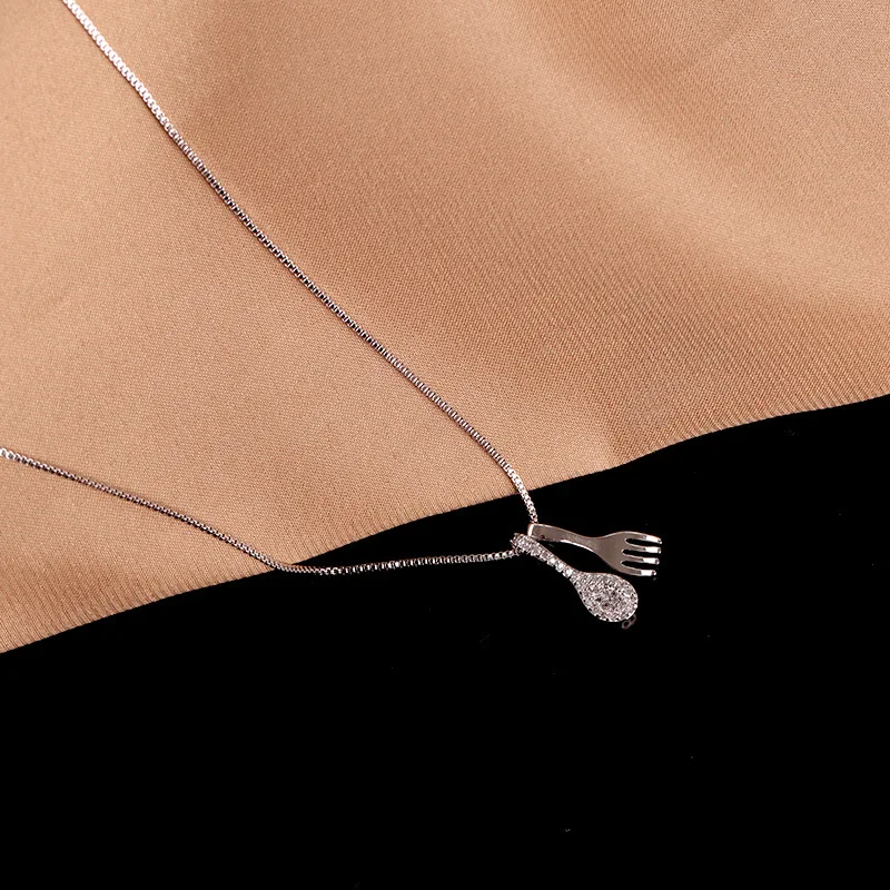 

Fashion small fork spoon necklace female pendant crystal wild clavicle chain jewelry hot sale