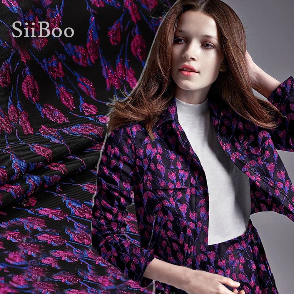 Жаккардовая ткань с розово красным цветочным рисунком металлическим