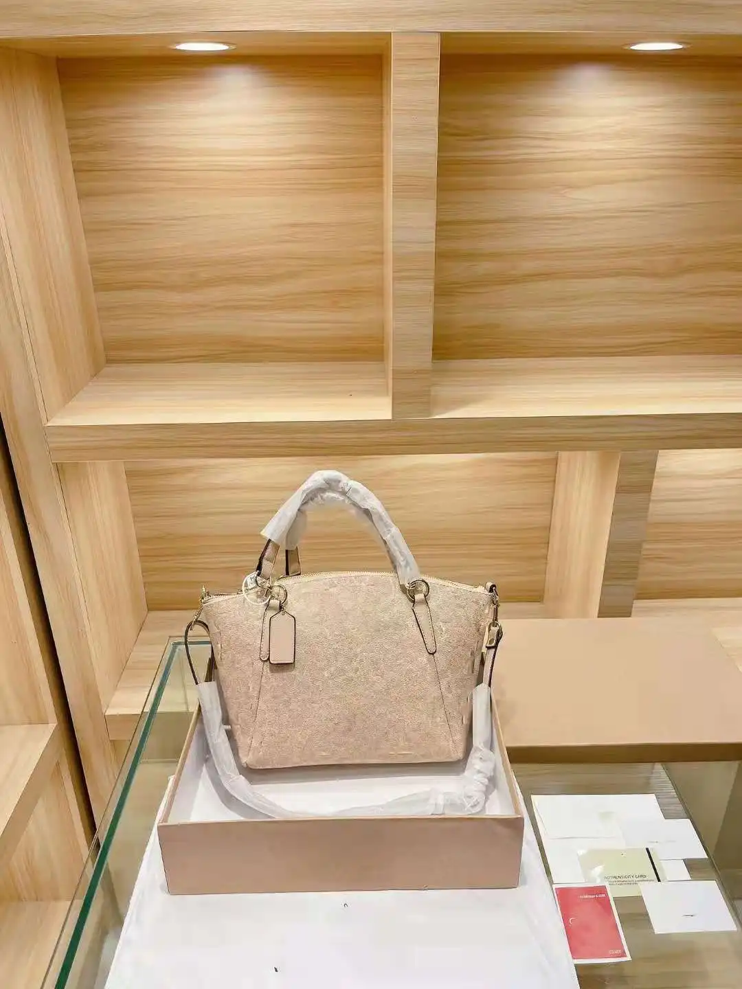

Luxury designer 2021 new leather C print ladies shoulder bag messenger bag tote bag dumpling bag luxury fashion retro for women