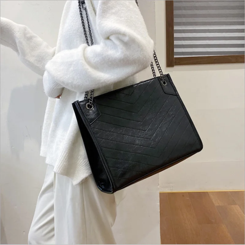 

Роскошная сумка из вощеной кожи, новинка 2021, модная женская сумка с цепочкой на одно плечо с вышивкой, натуральная вместительная сумка-тоут