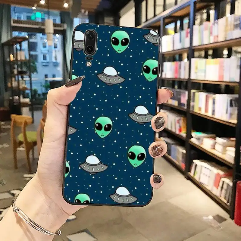 

Fashion E.T. cartoon cute Alien Phone Case For Huawei honor Mate P 10 20 30 40 Pro 10i 9 10 20 8 x Lite