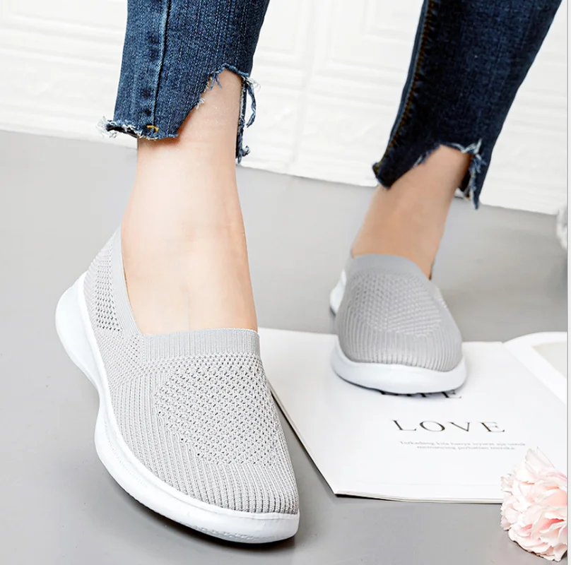 

2021 Summer Women Shoes Knitting Sock Women's Sneakers Slip On Shoes Lightweight Flat Women's sports shoes Plus Size Loafers
