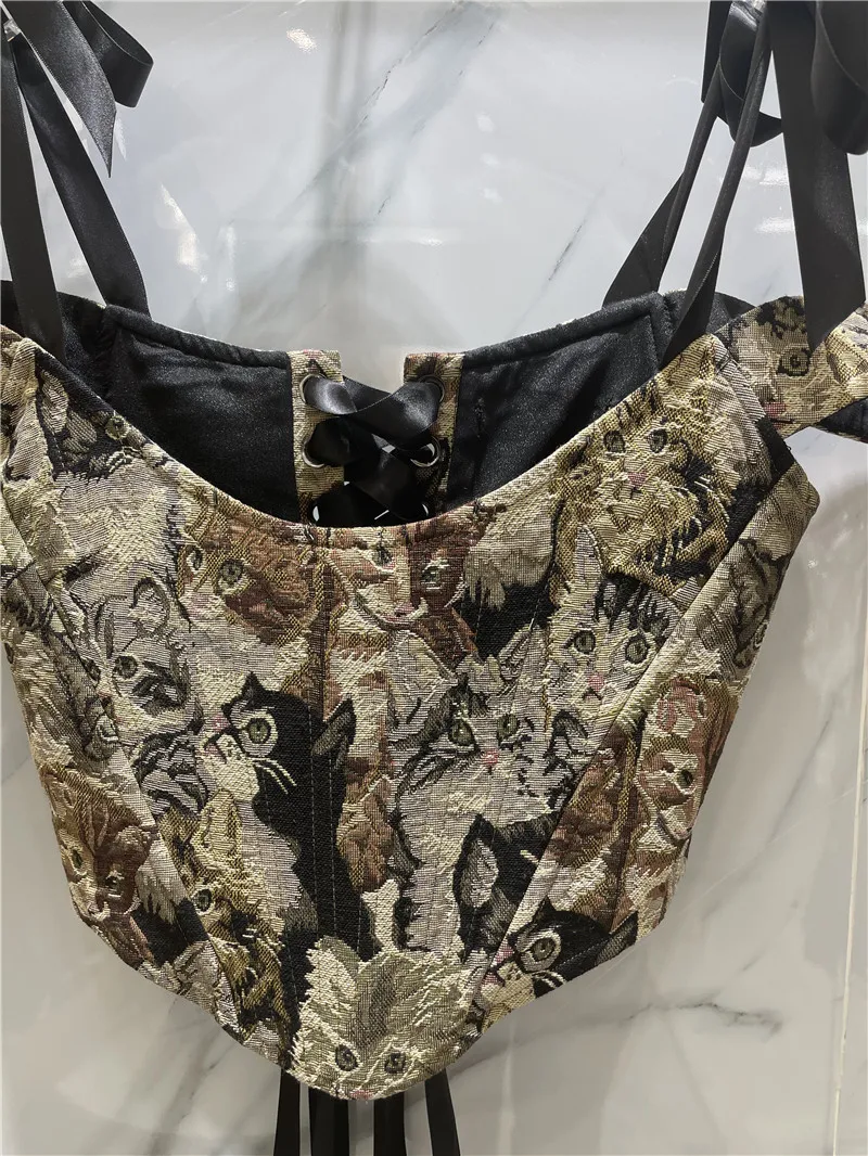 Женский топ на бретельках с открытыми плечами летний короткий без рукавов