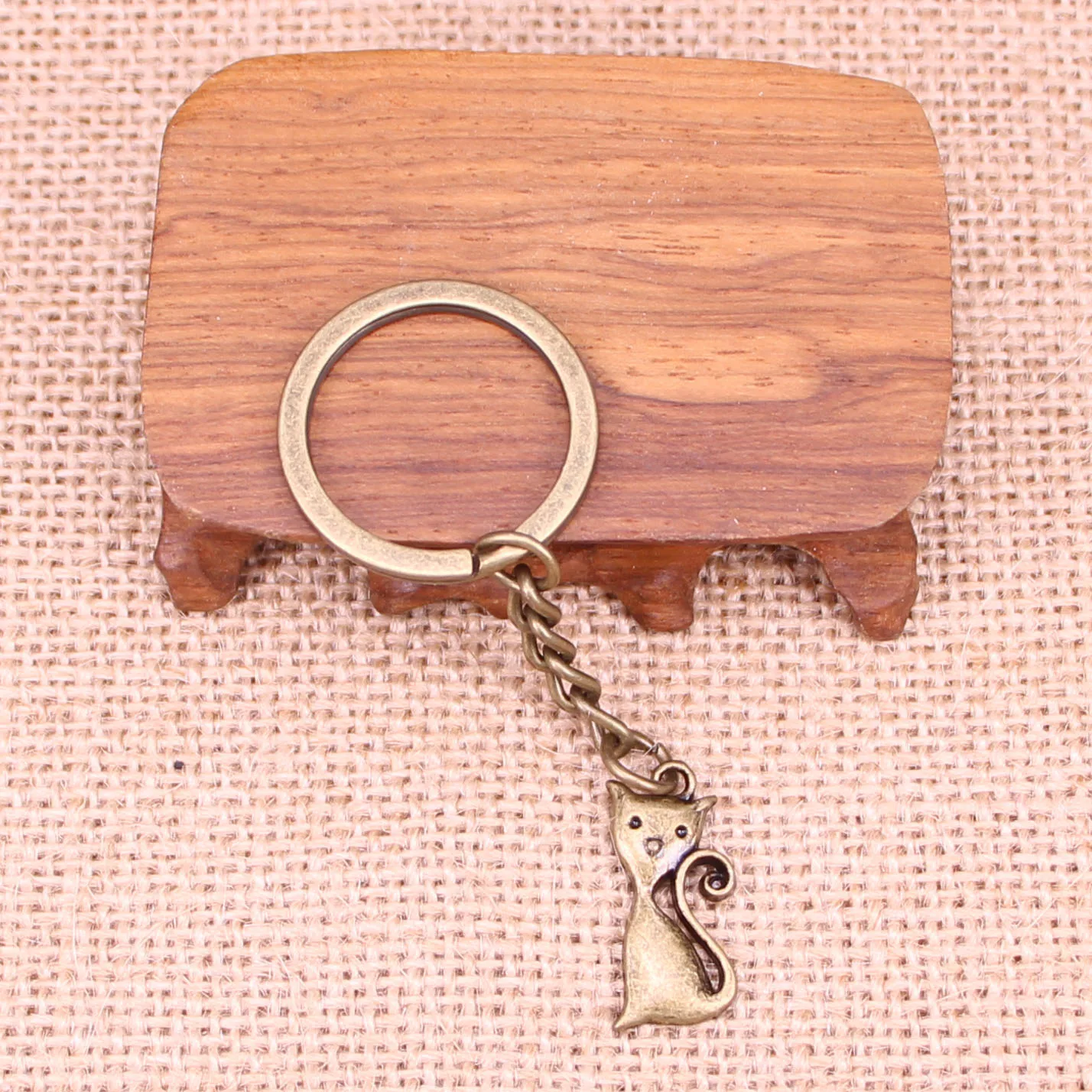 New Fashion Keychain 25x12mm cat Pendants DIY Men Jewelry Car Key Chain Ring Holder Souvenir For Gift | Украшения и аксессуары