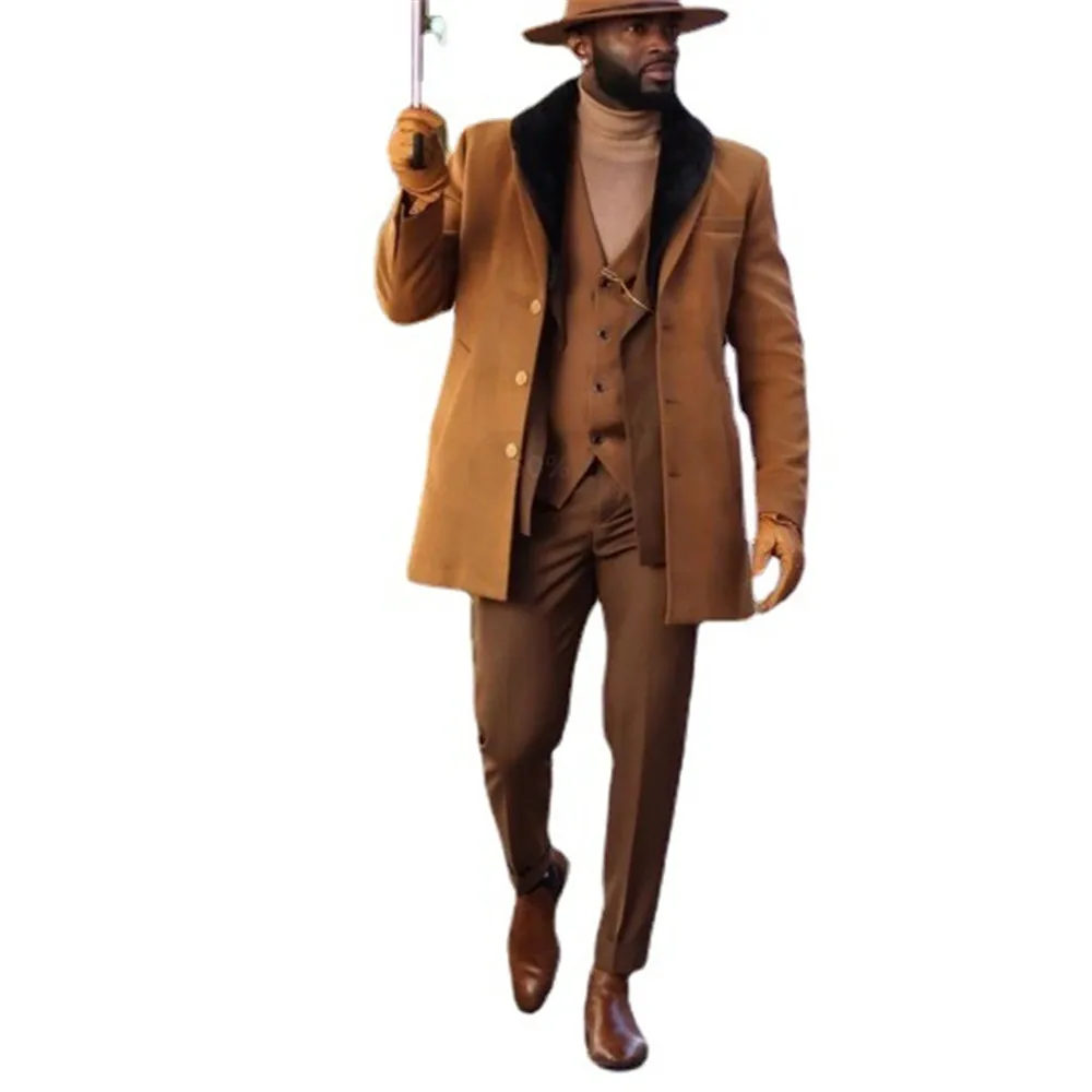 Модная мужская зимняя теплая куртка цвета хаки утепленная кожаная с мехом