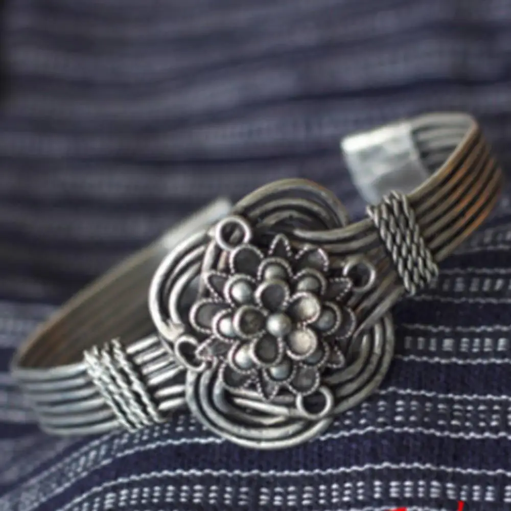 Женский браслет с цветком серебряный ручной работы|Браслеты| |