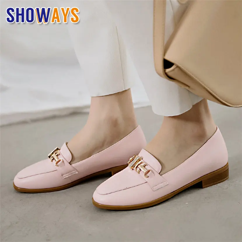 Женские лоферы в английском стиле Мокасины с цепочкой из горного хрусталя цвета: