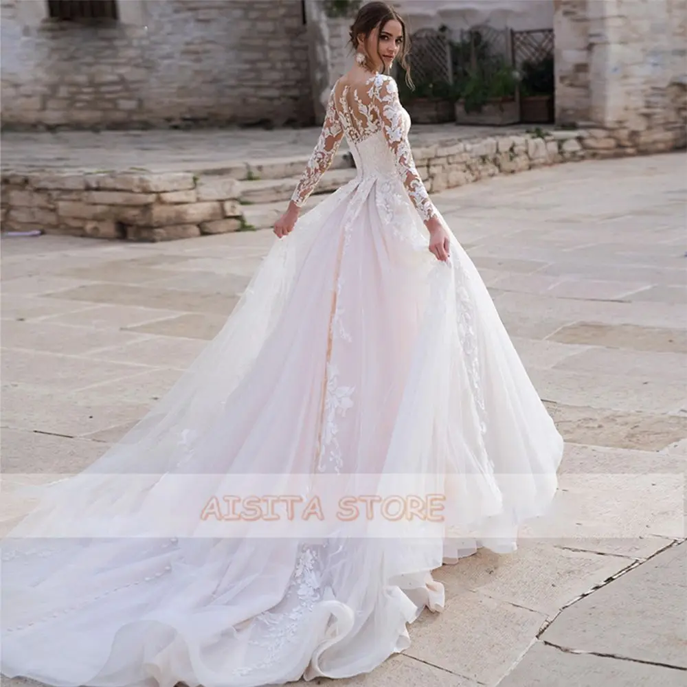 Женское свадебное платье It's yiiya белое кружевное со шлейфом и круглым вырезом на