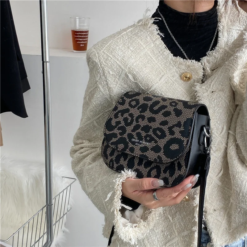 

Simple Small Square Bag New Fashion Trend Leopard Leisure Messenger Bag Foreign Style Chain Single Shoulder Women's Bag