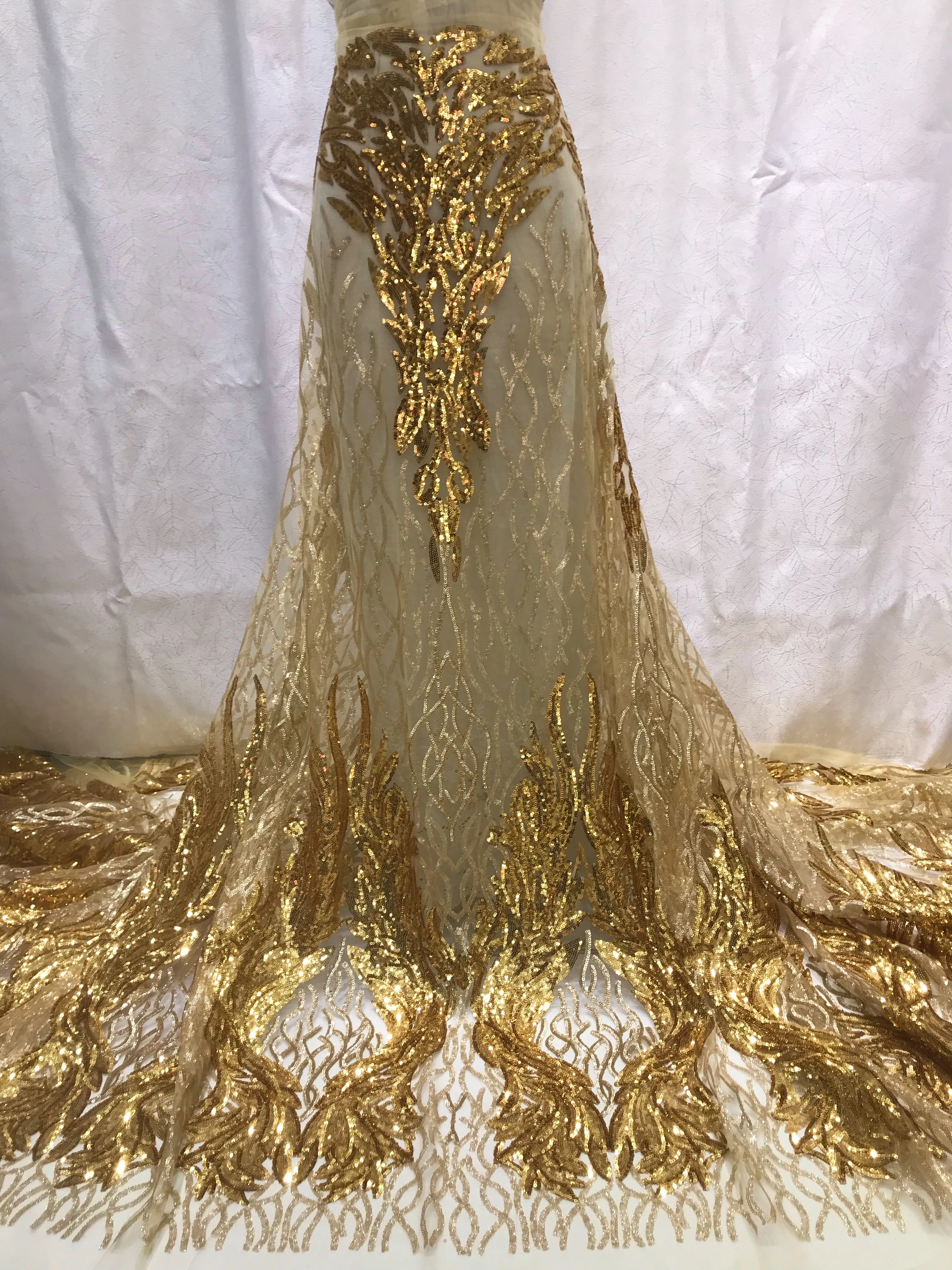 

2022 Gold Luxury African Wedding Tulle Lace Fabric with Sequins Embroidery New French Net Lace for party dress