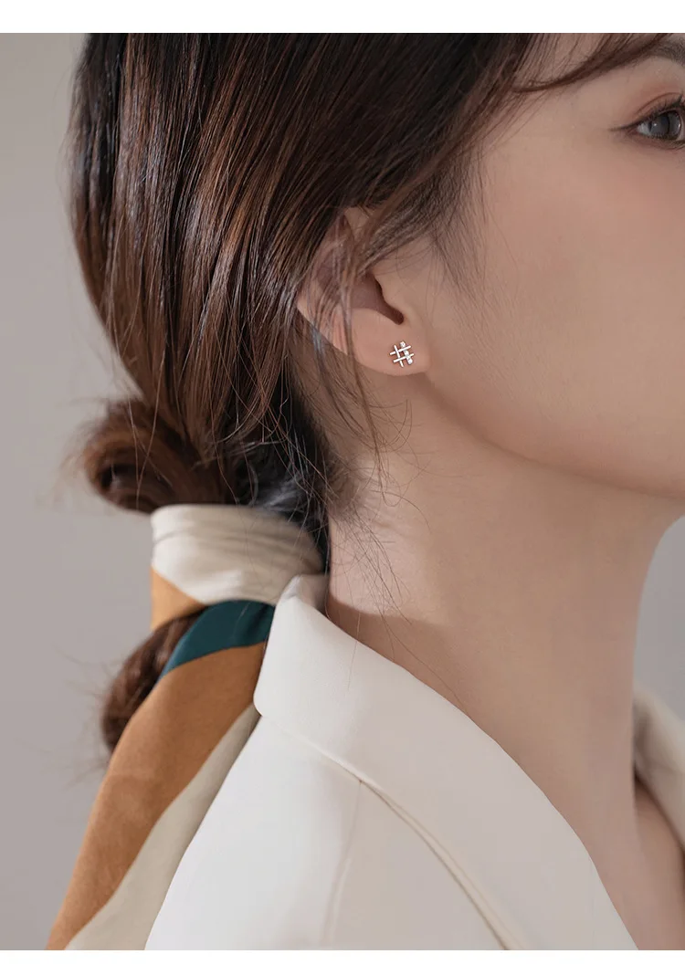 Женские серебряные серьги-гвоздики с маленькими изысканными Tic Tac 925 пробы новые