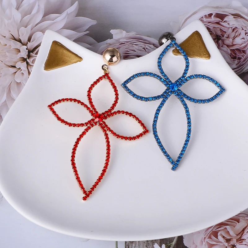 Большие красные серьги в форме цветка инкрустация кубическим цирконием висячие