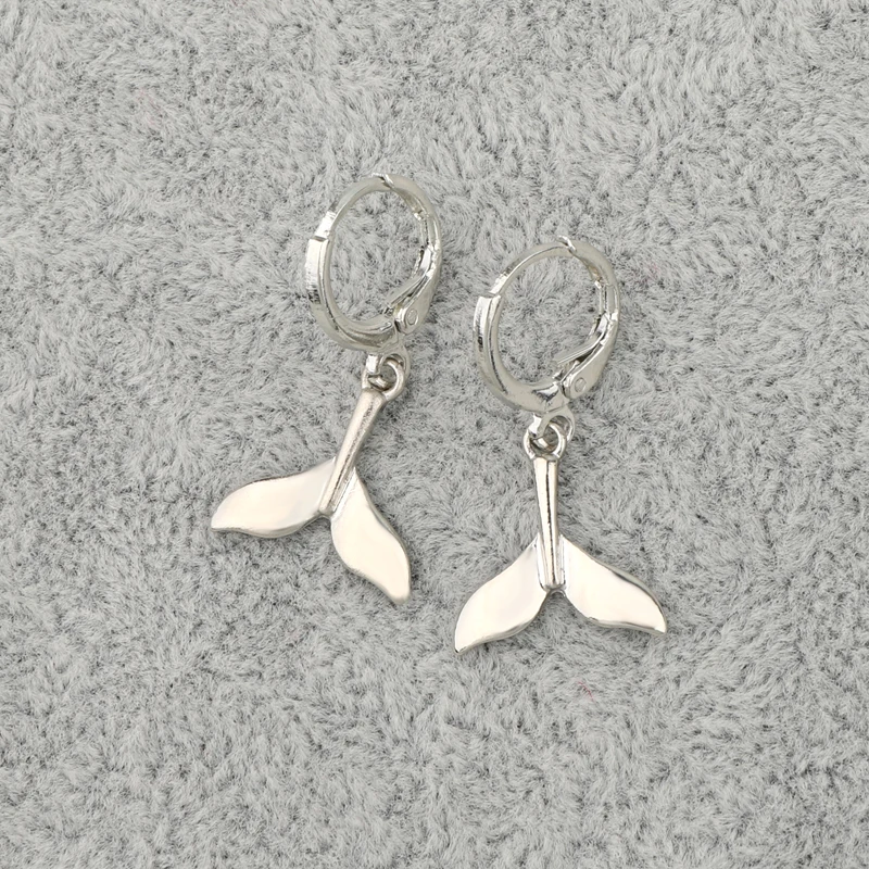 Женские маленькие серьги-кольца хвост русалки золотистые металлические