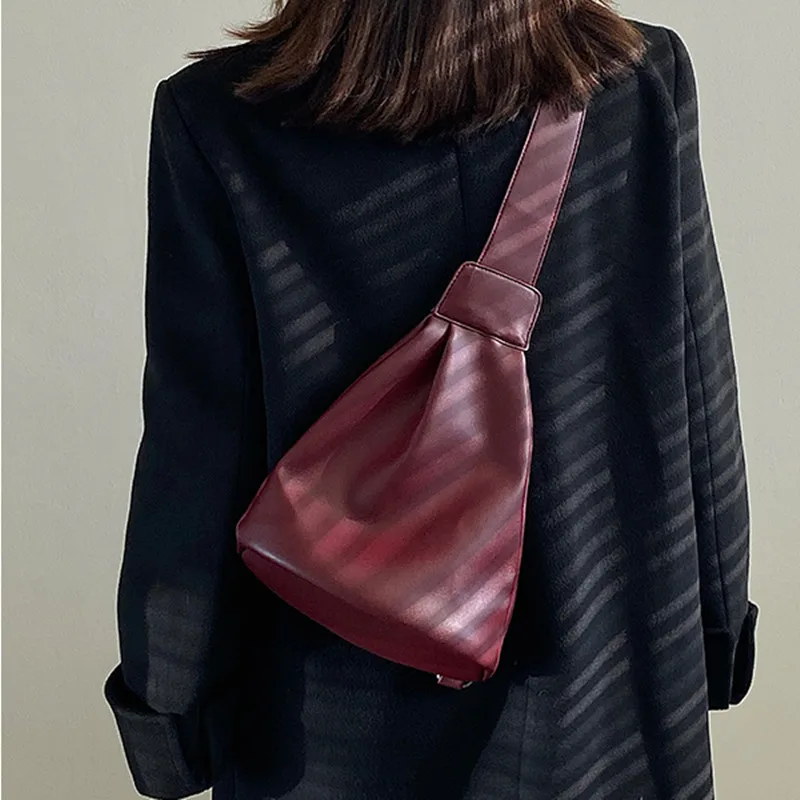 

Женская сумка через плечо из ПУ кожи, Высококачественная сумка-мешок, новинка 2022, однотонные дизайнерские нагрудные Сумки для дам