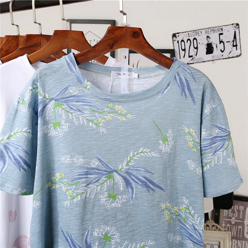 Футболка женская с круглым вырезом коротким рукавом и принтом свободного покроя