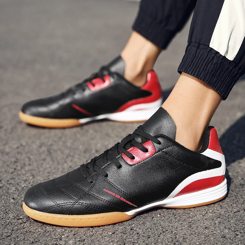 

Soccer Shoes Indoor Futsal Sneakers Men Cow Leather Sport Football Shoe Man Professional Non-slip Training Athletic Trainers New