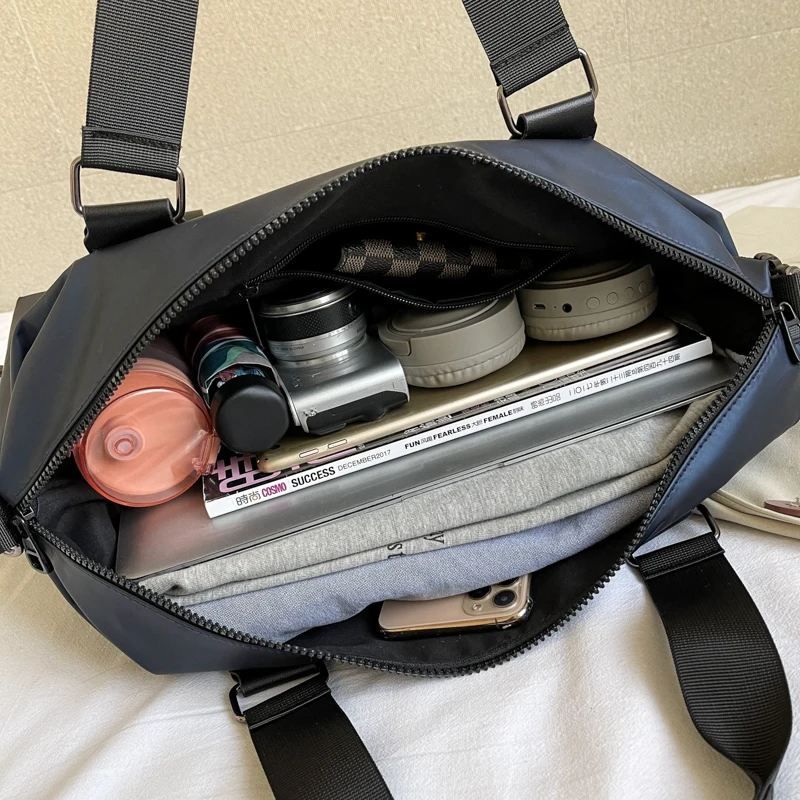 

YILIAN Traveling Bag Women's Portable Light Short Distance Duffle Bag Crossing Fitness Large Capacity Travel Boarding-in Bag