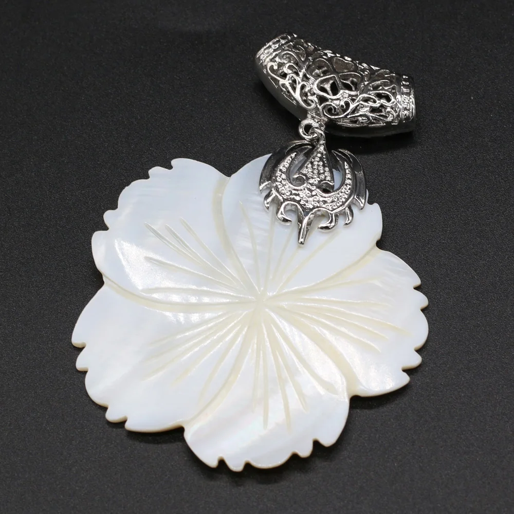 

Charms Natural White Shell Flower Pendant Fashion Women Shell Pendant for Making DIY Jewelry Necklace Party Gift 55x55mm