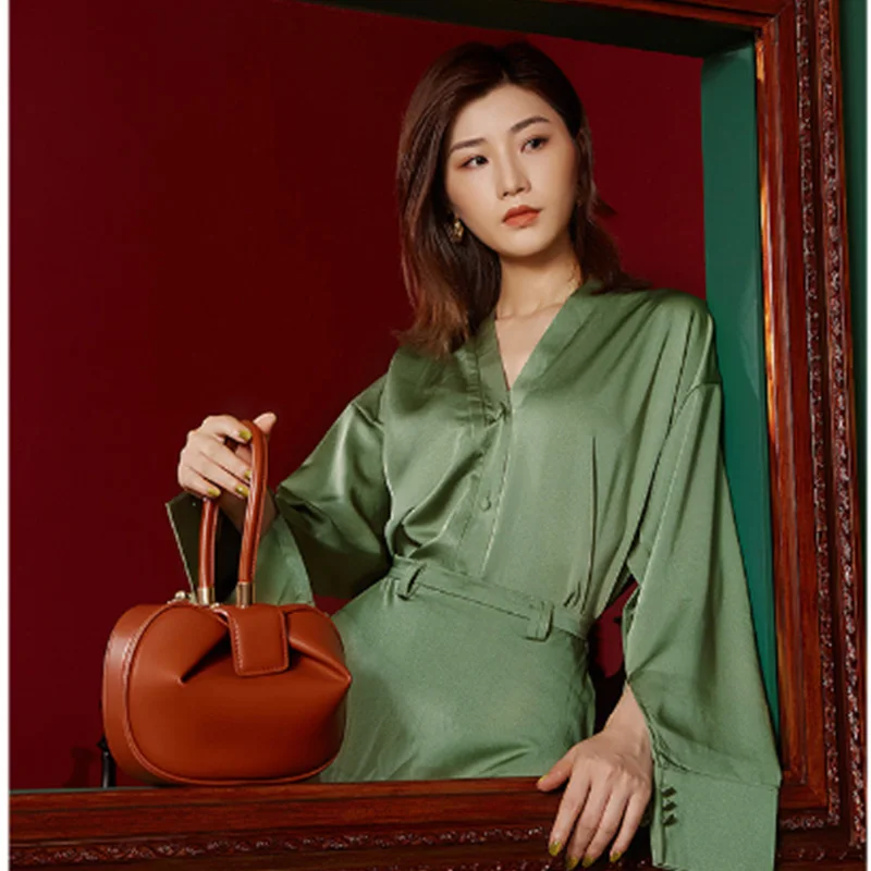 

2021 Light Luxury Leather Bag Niche Design Handbag European And American Fashion Retro Wonton Dumpling Wonton Female Bag Satchel