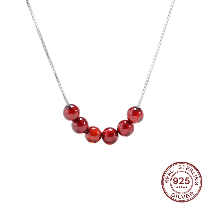 Изысканные кристальные ожерелья с красными гранатами на серебряной цепочке 925 пробы в ящике для женщин на вечеринки и романтические случаи.