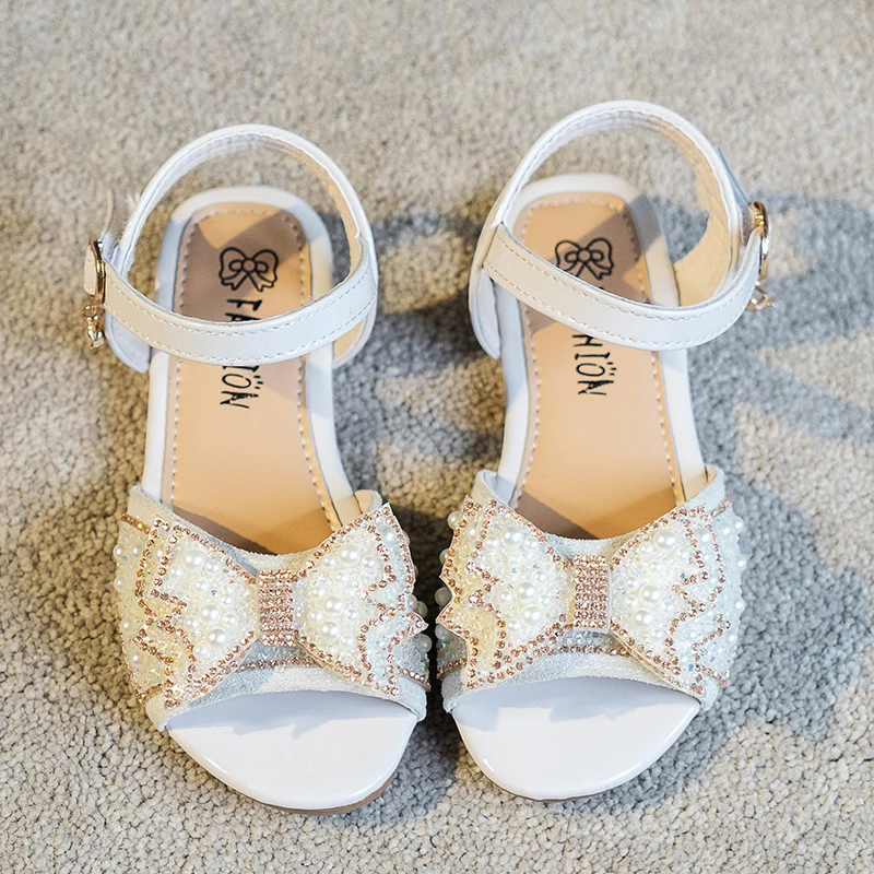 

Girls sandals princess summer crystal shoes 2021 new girls catwalk soft-soled high heels children's performance shoes