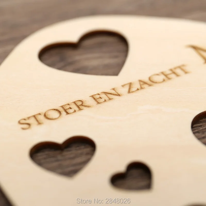 Изготовленные на заказ 2 шт. деревянные лазерные вырезанные сердца носки