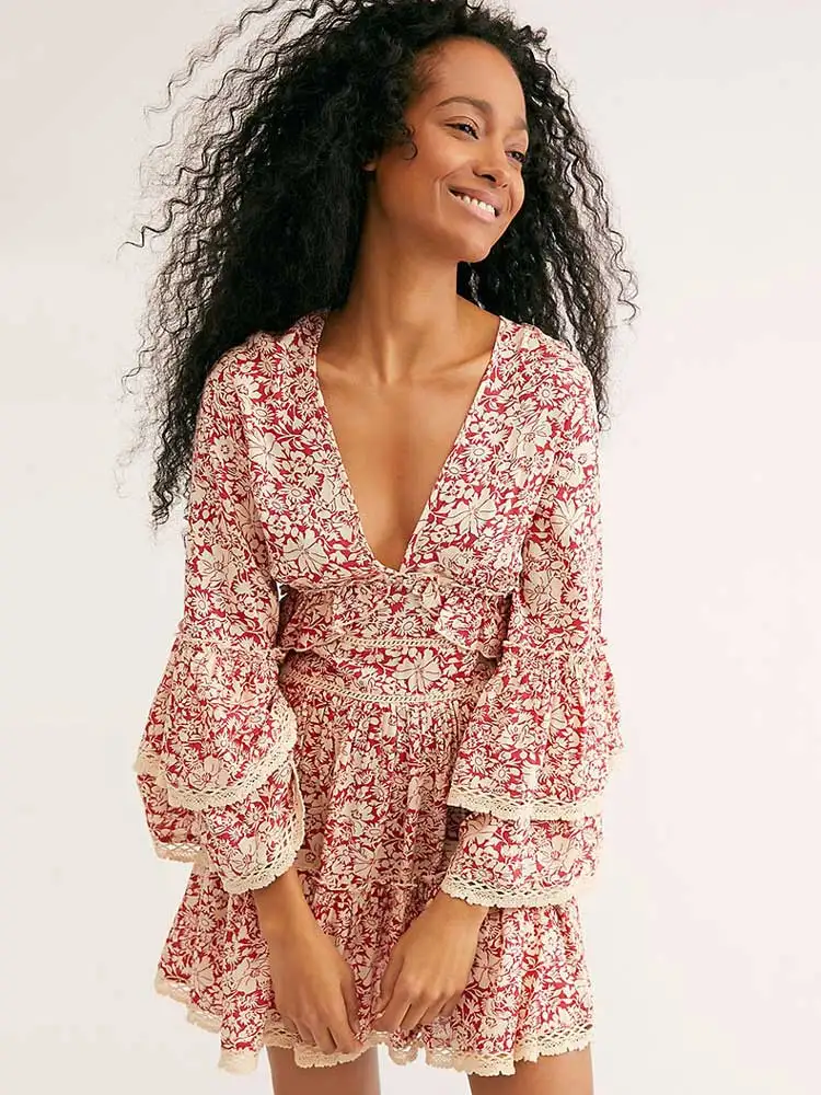 Женское платье с рукавами колокольчиками цветочным принтом кружевное открытой