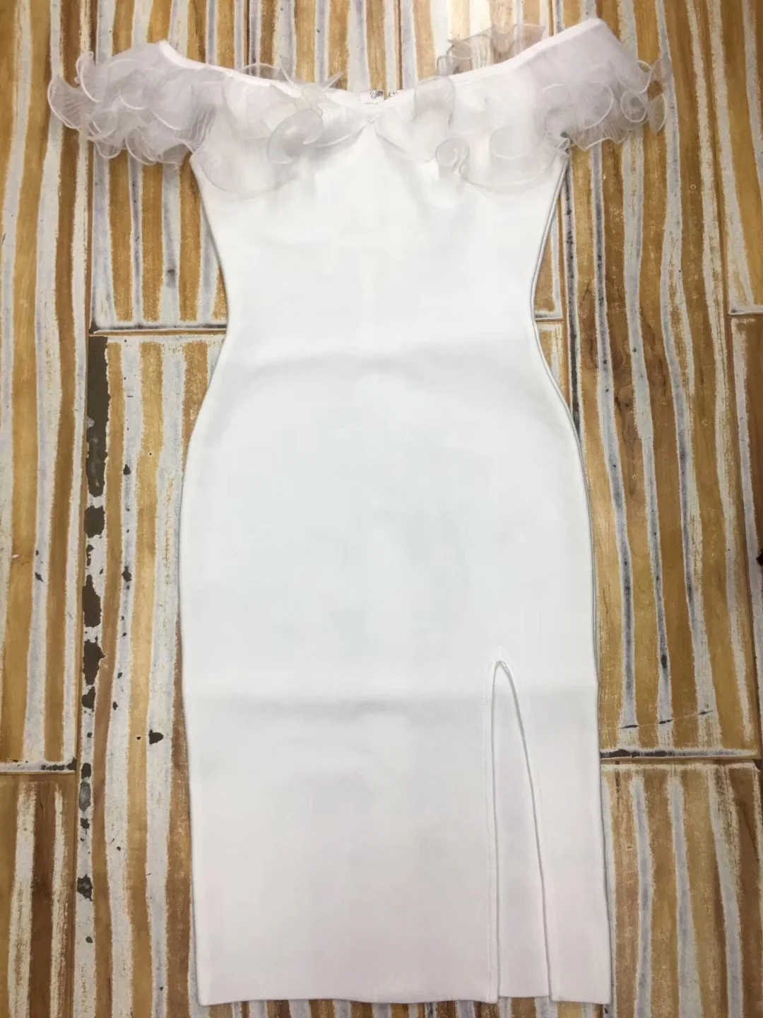 

New Arrival Ladies Sexy Off Shoulder Black White Knee Length Bandage Dress 2019 Designer Fashion Party Dress Vestido